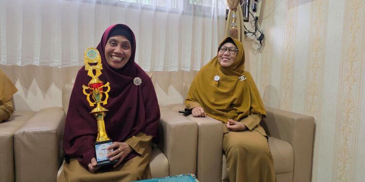 Guru SMPN 5 Bontang