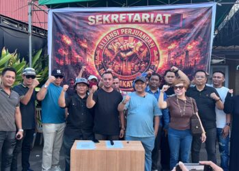 Erly Sopiansyah, Kordinator Lapangan Aliansi (kaos biru pegang mic)