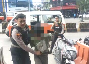 Seorang pria berinisial IM berhasil diamankan saat sedang beraksi melakukan pencurian di kawasan Jalan LKMD, RT 05, Kelurahan Batu Ampar, Kecamatan Balikpapan Utara, Jumat (10/4/2026).