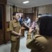 Asisten Pemkesra sekaligus Plt Kadistransnaker Kutim Trisno. (Doc: Cuitan/Arya)