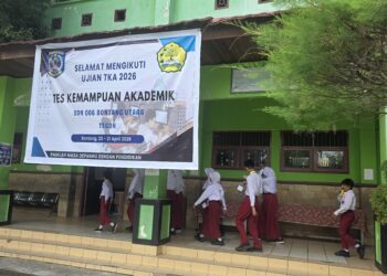Siswa-siswi SDN 006 Bontang Utara yang mengikuti TKA