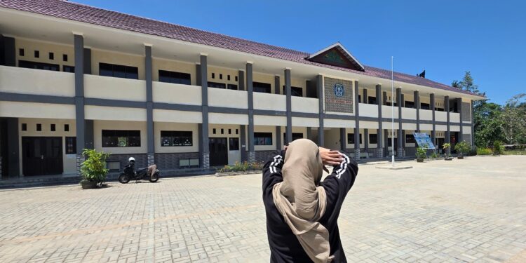 SDN 002 Bontang Barat