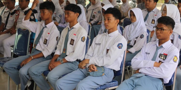 TMMD Ke-128 Bontang TNI dan Polri lakukan edukasi pelajar