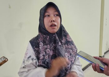 Ketua Forum Keluarga Spesial Indonesia (FORKESI), Wiwin