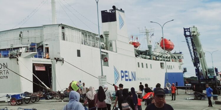 Kondisi di pelabuhan Loktuan Bontang bulan lalu. (Dok: Cuitan)