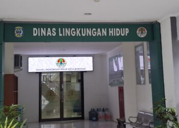 Pintu masuk di Kantor DLH Bontang