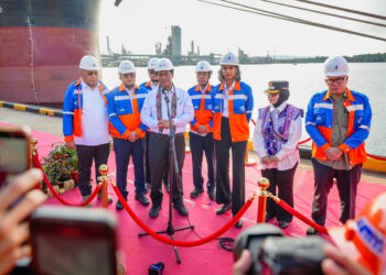 Menteri Pertanian (Mentan) Andi Amran Sulaiman saat menghadiri dan meninjau langsung pelepasan ekspor perdana produk urea PT Pupuk Indonesia (Persero) melalui PT Pupuk Kalimantan Timur ke Australia di Pelabuhan Bontang