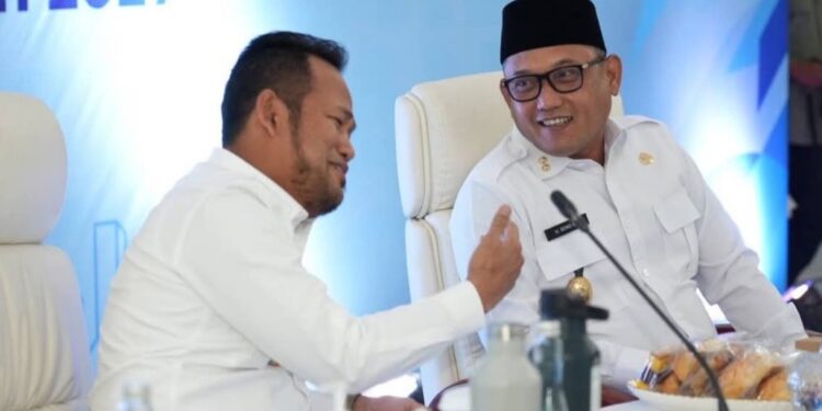 Guburnur Kaltim Rudy Mas'ud bersama Wakil Gubernur Kaltim Seno Aji