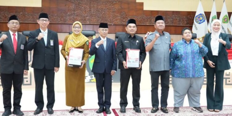 Rapat Paripurna DPRD Kaltim di Hadiri BPK