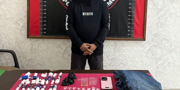 Terduga tersangka kasus narkoba diamankan polres kutim dan barang buktinya
