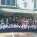 Kepala Disdikbud Bontang, Abdu Safa Muha foto bersama usai upacara Hardiknas