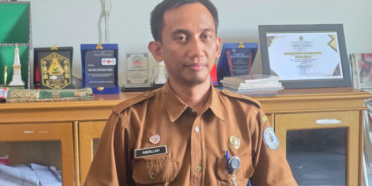 Kepala SDN 003 Bontang Barat, Abdillah