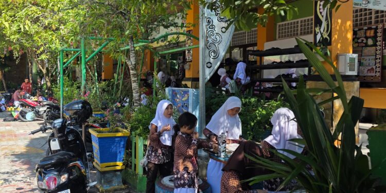 Siswa-siswi SDN 011 Bontang Selatan