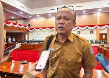 Koordinator Perizinan Ahli Madya DPMPTSP Bontang, Febtri Manik