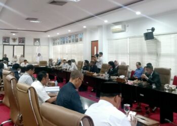 Rapat pemberintian Hj Maming sebagai Wakil Ketua DPRD Bontang karena meninggal dunia