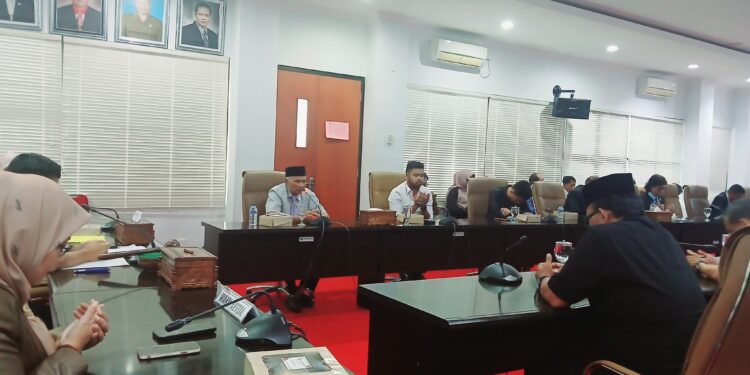 Doa bersama DPRD Bontang untuk Wakil Ketua II DPRD dari Fraksi PDI Perjuangan, Maming, yang meninggal dunia