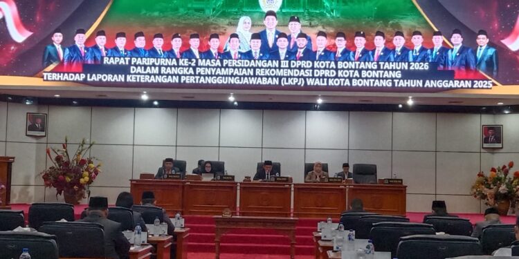 Rapat paripurna III DPRD Kota Bontang