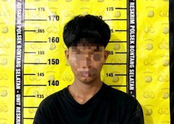 Seorang pria berinisial AS diamankan setelah diduga mencuri kendaraan milik warga di Bontang