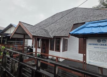 Gedung bekas Kantor Camat Bontang yang pertama