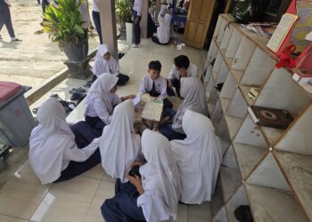 Siswa-siswi SMPN 9 Bontang menjalankan program UMMI