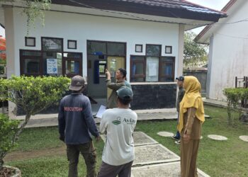 SMPN 9 menerima kunjungan kontraktor yang akan mengerjakan fasilitas-fasilitas yagg rusak