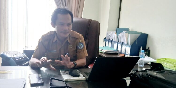 Kepala Bidang Pembinaan Ketenagaan dan Kebudayaan Dinas Pendidikan Kota Bontang, Ishak Karangan