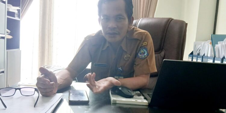 Kepala Bidang Pembinaan Ketenagaan Guru dan Tenaga Kependidikan Disdikbud Bontang, Ishak Karangan,