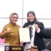 Wali Kota Bontang Neni Moerniaeni bersama Wakil Ketua I DPRD Bontang, Sitti Yara