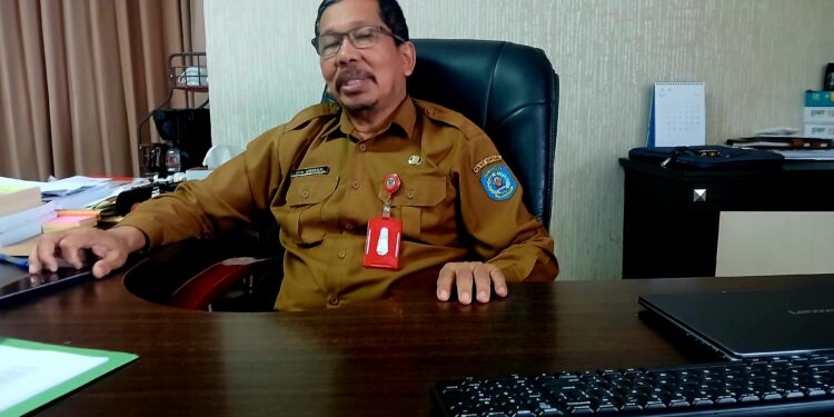 Kepala Disperkimtan Bontang, Usman,