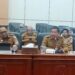 Kepala Dinas Perumahan, Kawasan Permukiman, dan Pertanahan (Disperkimtan) Kota Bontang, Usman, saat menghadiri rapat bersama DPRD Bontang.