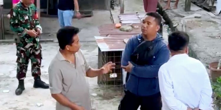 Lurah Api-Api, Fachrizal bersama Babinsa, Bhabinkamtibmas Kelurahan Api-Api, aparat Kelurahan Gunung Telihan, serta ketua RT setempat, pihaknya mendatangi lokasi tempat terduga pelaku rusak pot bungga