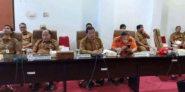 Dinas Perumahan, Kawasan Permukiman, dan Pertanahan (Perkimtan) Kota Bontang saat rapat di DPRD