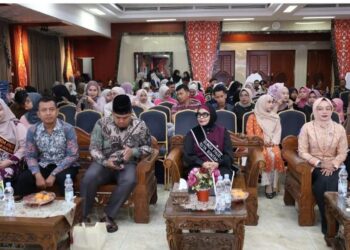 Wali Kota Bontang sekaligus Bunda PAUD Kota Bontang, Neni Moerniaeni, menghadiriPelepasan Siswa TK Cendrawasih Bontang