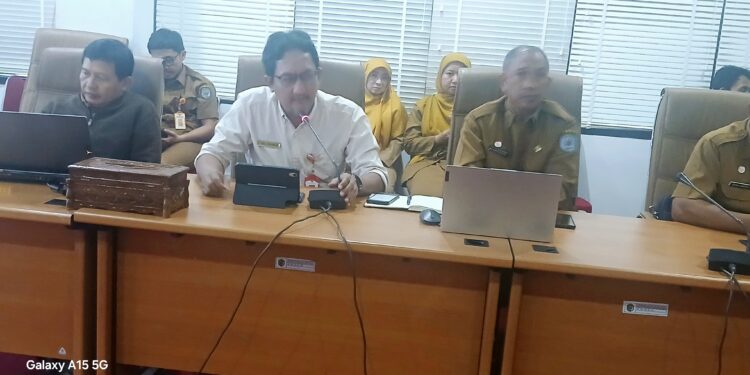 Pembahasan data dan luasan RTH di DLH dengan DPRD Bontang
