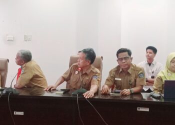 DPMPTSP Bontang saat rapat dengan DPRD