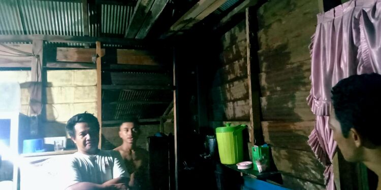 Kondisi di rumah warga di RT 09, Kelurahan Guntung, Kecamatan Bontang Utara yang nyaris terbakar