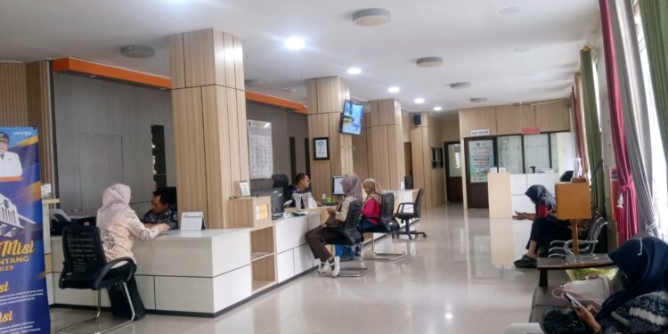 Kondisi layanan di Kantor DPMPTSP Bontang