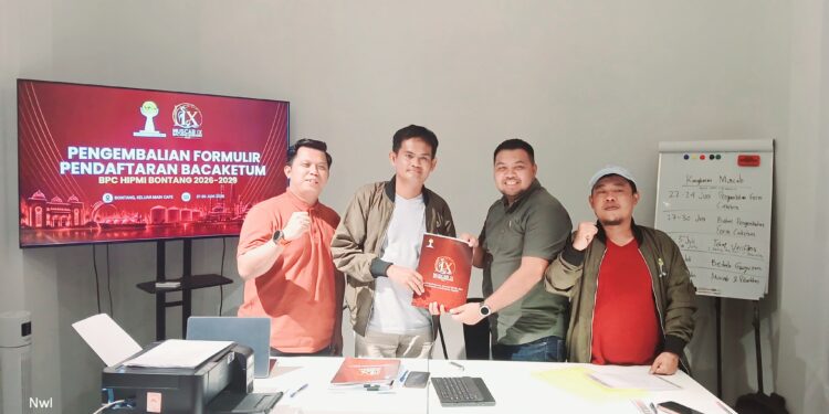 Bakal calon Ketua Himpunan Pengusaha Muda Indonesia (HIPMI) Bontang, Ahmad Nugraha, resmi mengembalikan formulir pendaftaran