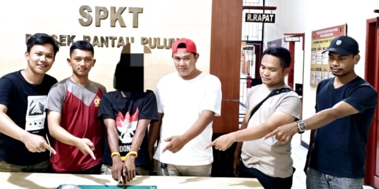 Seorang pria berinisial AW (39) diamankan personel Polsek Rantau Pulung