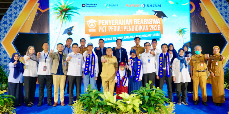 Komitmen Wujudkan Pendidikan Berkelanjutan, Pupuk Kaltim Salurkan Beasiswa PKTPP Rp4,6