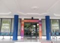 Tampak depan pintu masuk Kantor DPMPTSP Bontang
