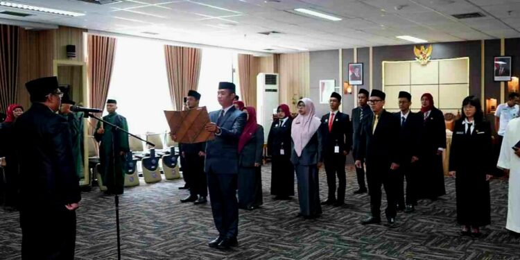 Suasana Pemkot Bontang Lantik 15 Pejabat yang baru