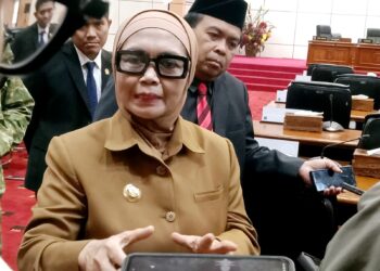 Wali Kota Bontang saat diwawancarai awak media