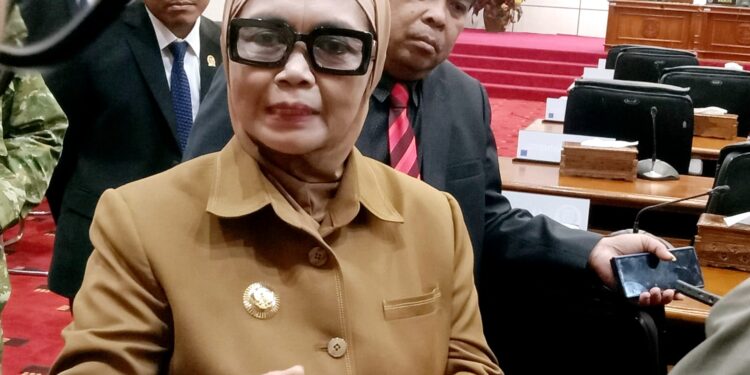 Wali Kota Bontang saat diwawancarai awak media