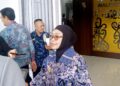 Wali Kota Bontang Neni Moerniaeni saat diwawancarai awak media