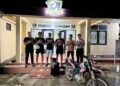 Terduga pelaku pencurian sepeda motor diamankan Tim Enggang Sangsaka Polsek Sangkulirang usai ditangkap di sebuah penginapan di Kecamatan Sangkulirang. (Istimewa)